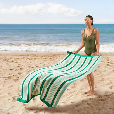 Member's Mark 2-Pack Adult Sand-Friendly Beach Towels, 40" x 72"